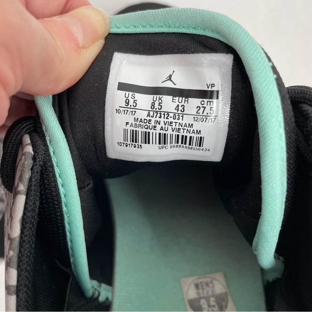 US10 Nike Air Jordan First Class/Air Class/Black/Aj7312-031/ US 9.5 - Picture 7 of 8